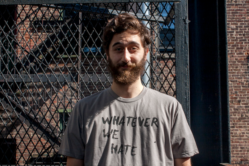 Illustration for article titled Real Thread Visits Gawker Media: Serious Swag Ensues